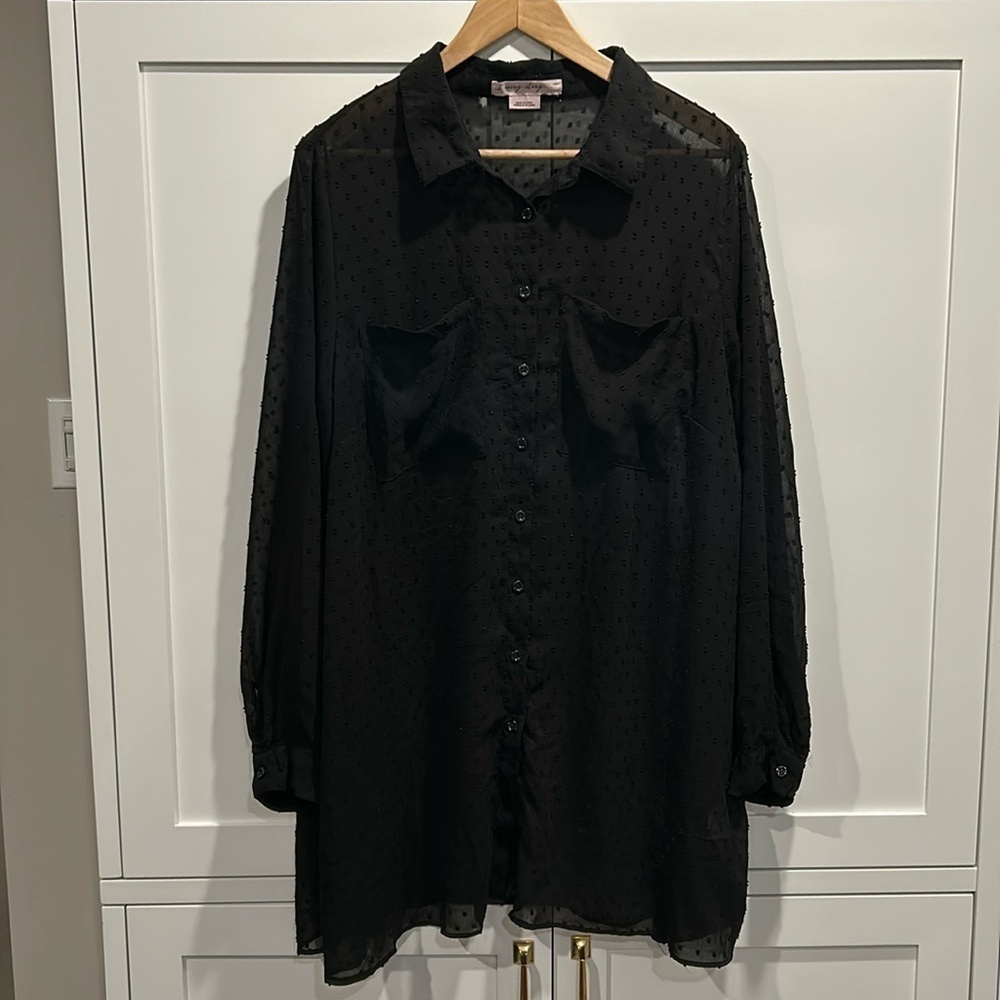 In every Story Plus Size 1X Sheer Button Down Collared Blouse Shirt Polka Dots